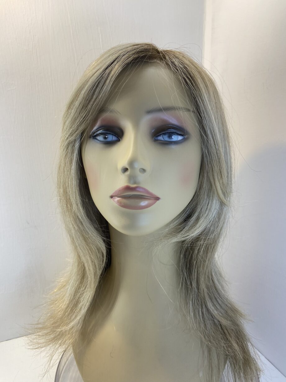 Long blonde rooted wig. Bllw715