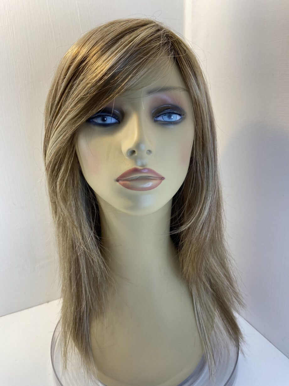 Blonde long Dimples wig. Bbls724