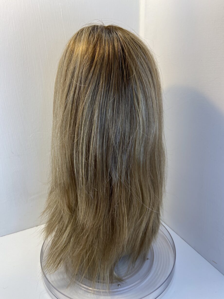 Blonde long Dimples wig. Bbls724