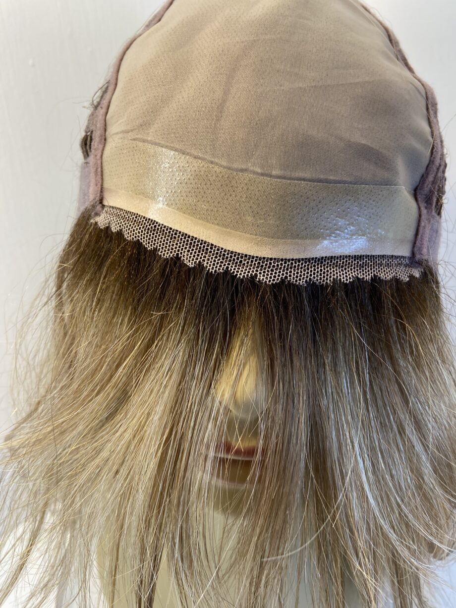 Blonde long Dimples wig. Bbls724