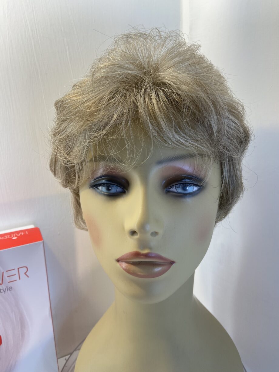 Boxed as new blonde designer short wig. Bblsw481
