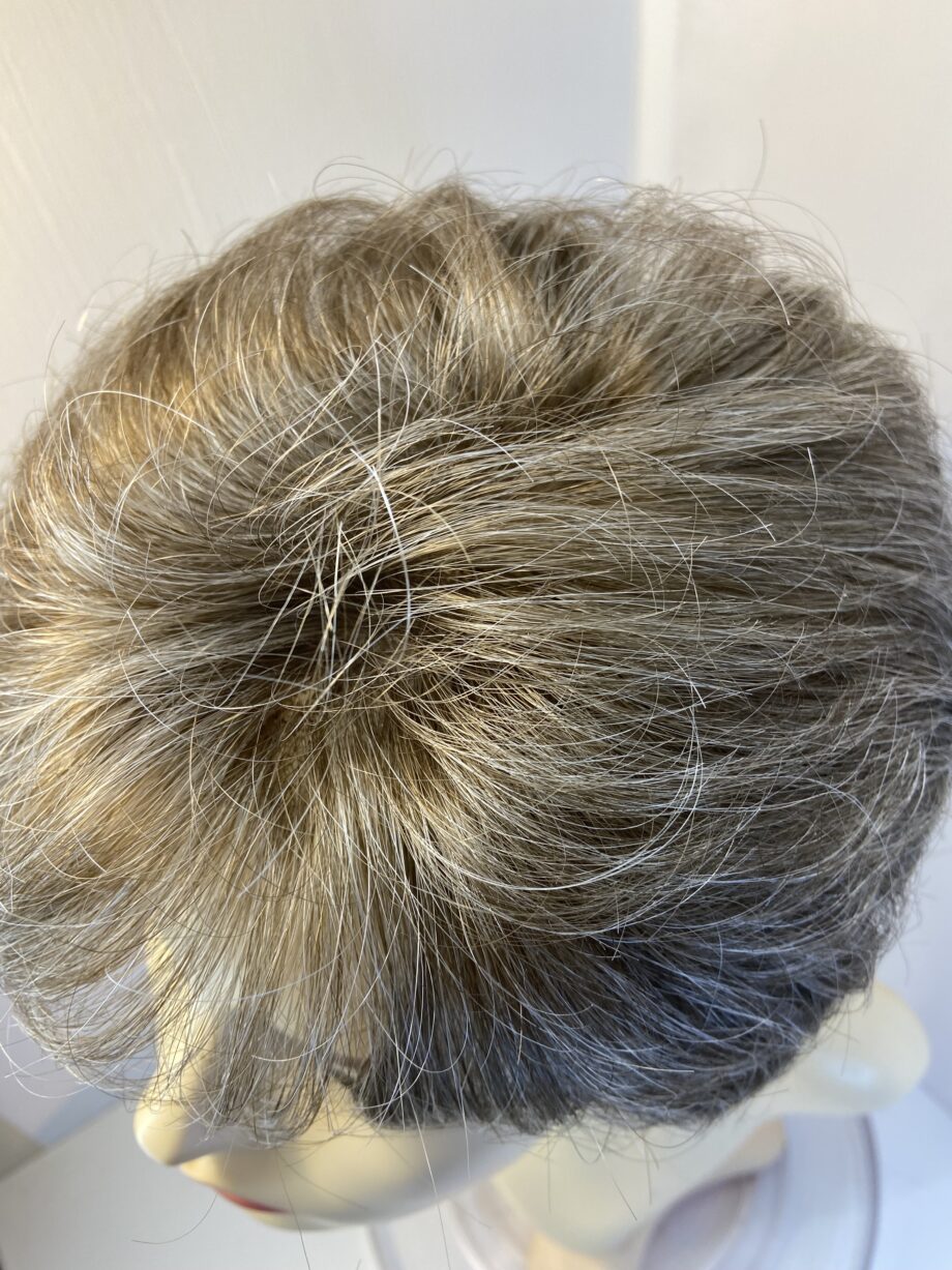 Shiny light brown wig. Ellen Wille. Brss728