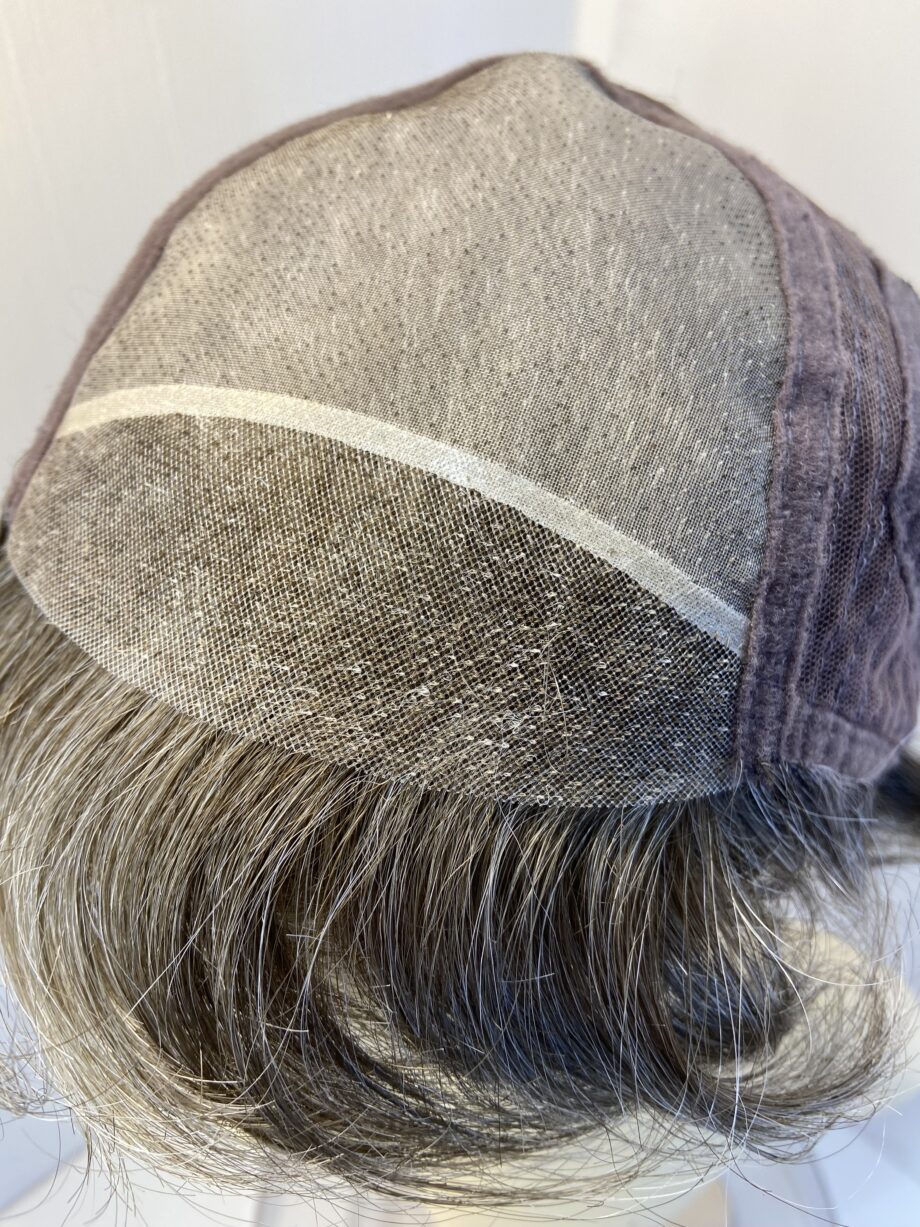Shiny light brown wig. Ellen Wille. Brss728