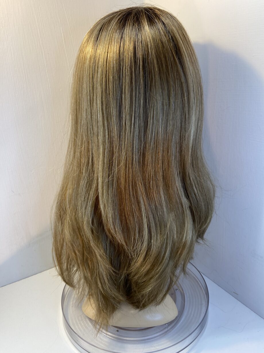New blonde long Rene of Paris wig. Bbrls482