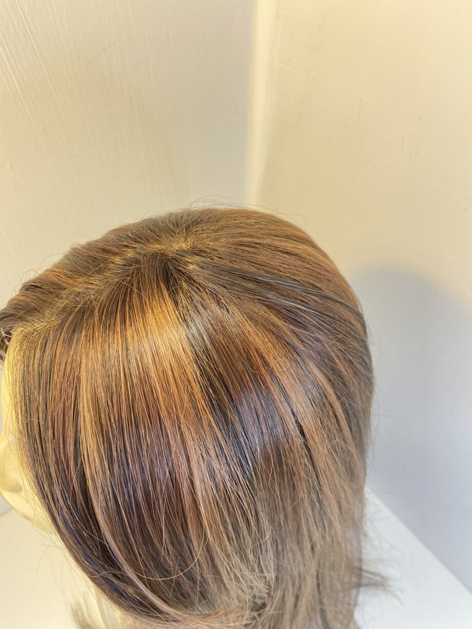 Extra long brown wig. Brls802