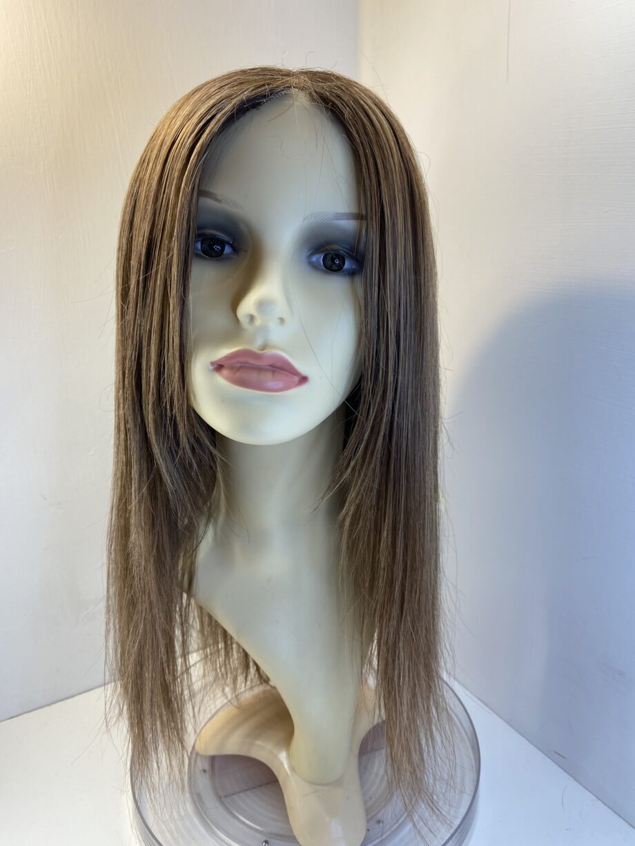 Extra long pre loved brown wig. Brls804