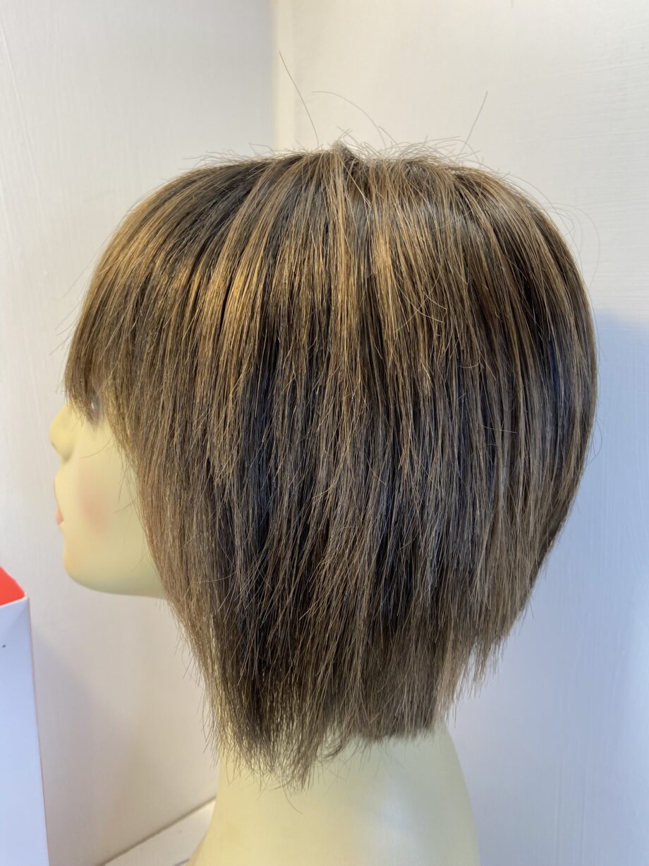 Ellen Willie designer boxed wig. brown. Bbrms482