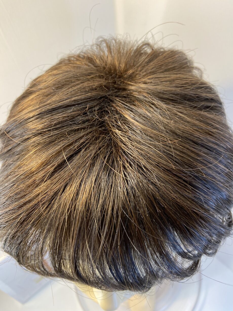 New short Noriko ginger brown boxed wig. Bbrss483