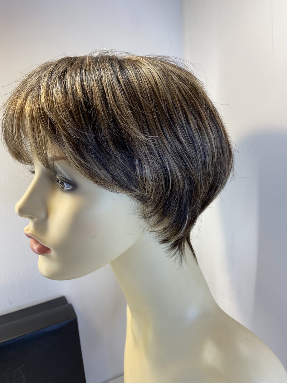 Sentoo collection new brown wig. Bbrss486