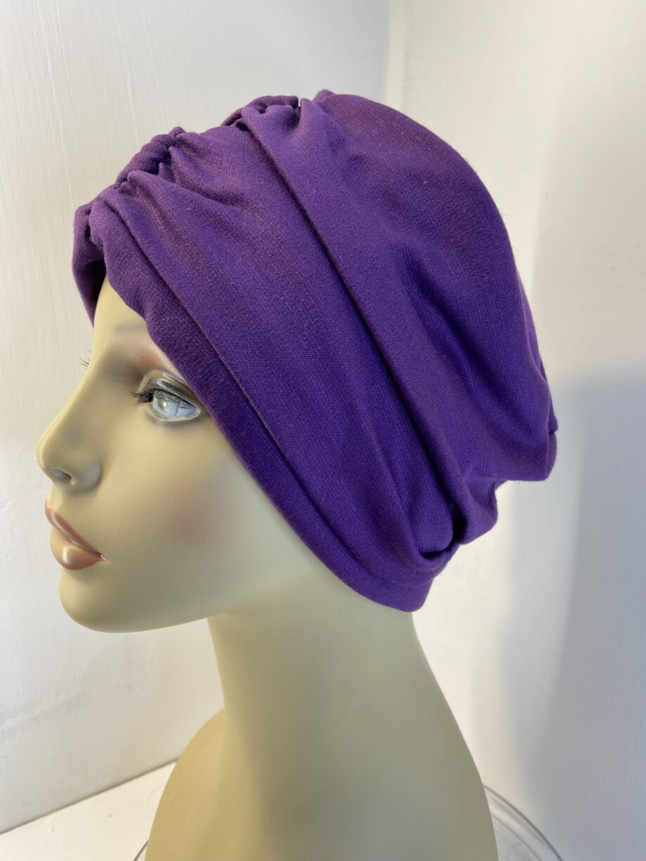 Purple warm hat. 121