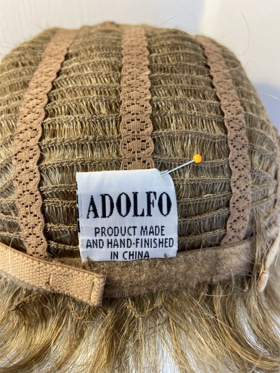 Short superb blonde Adolfo wig. Blss808