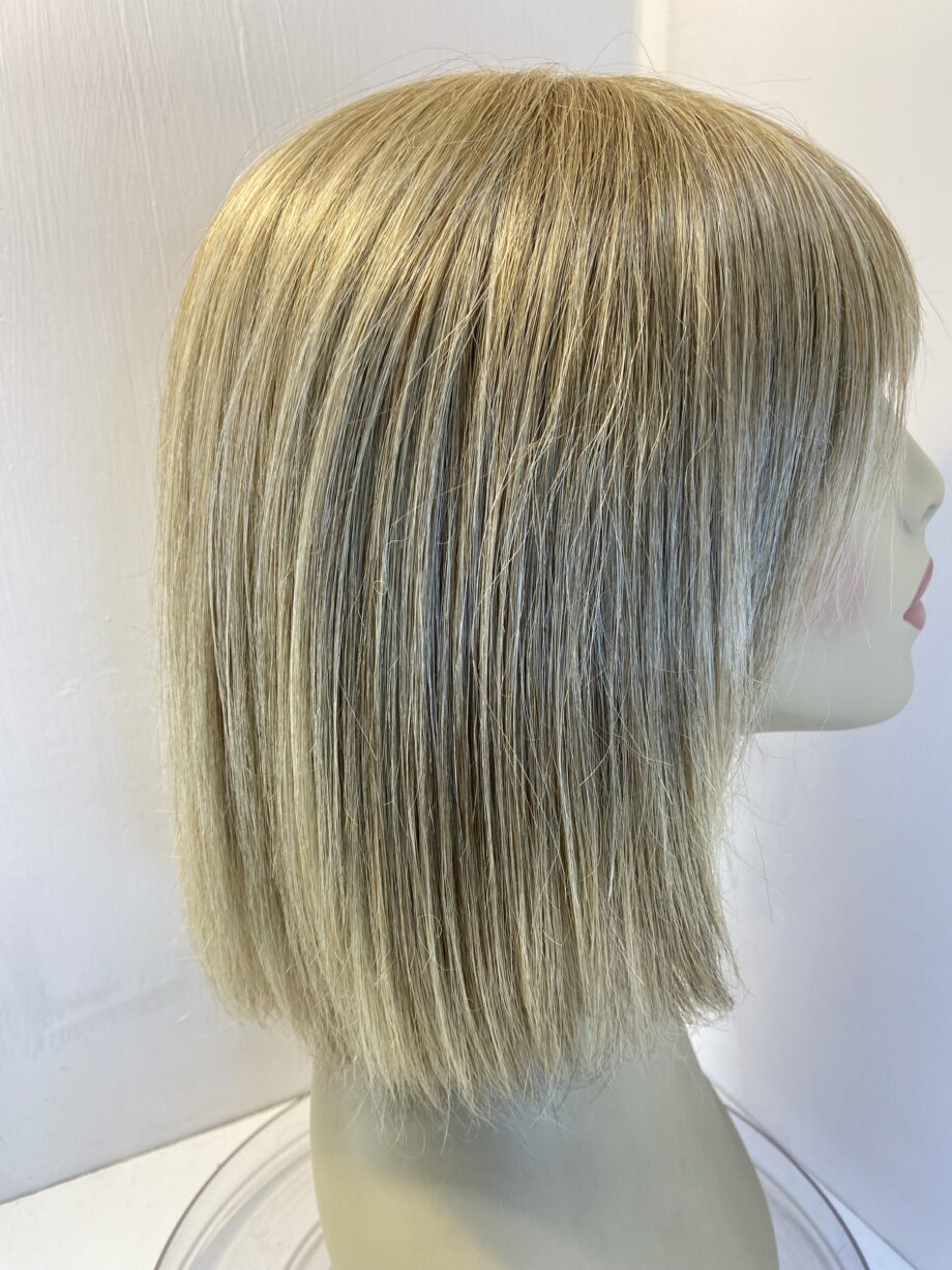 Amore blonde beautiful wig. Blms602