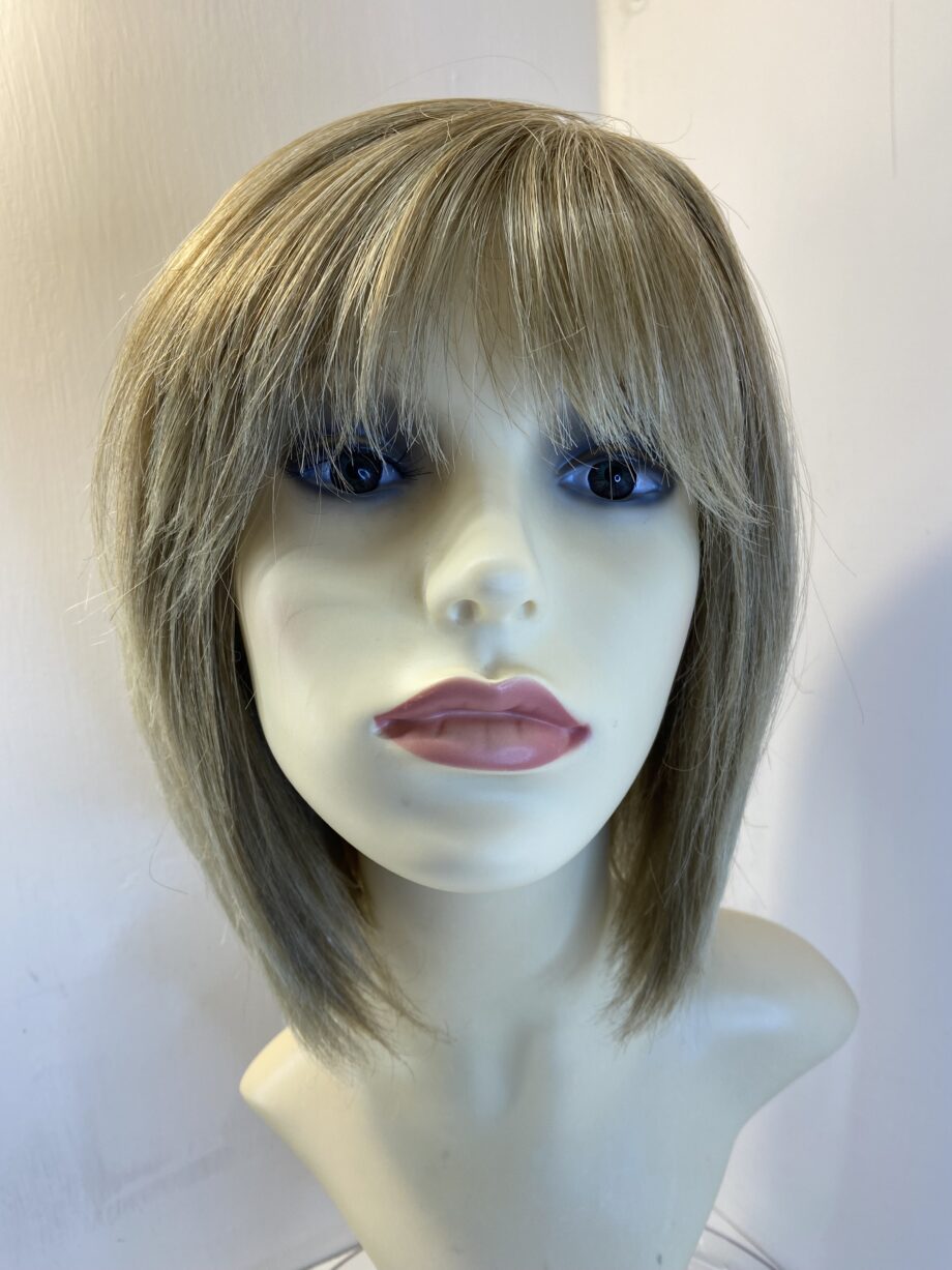 Beautiful blonde Amore wig. Blms603