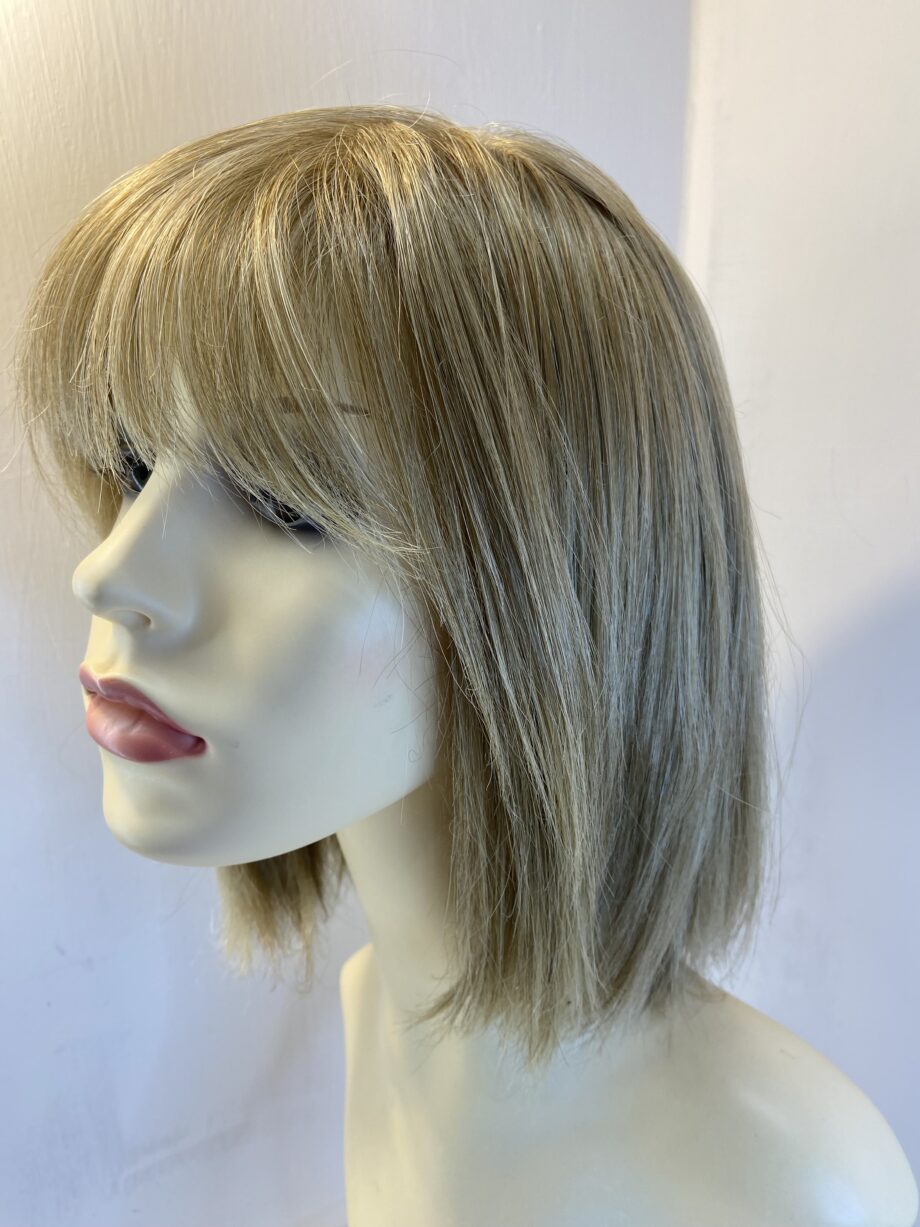 Beautiful blonde Amore wig. Blms603
