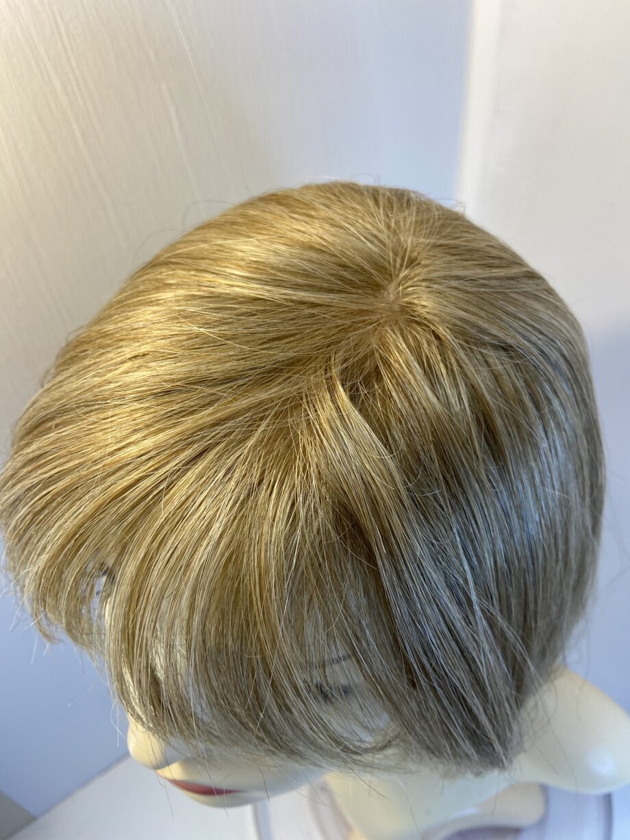 Beautiful blonde Amore wig. Blms603