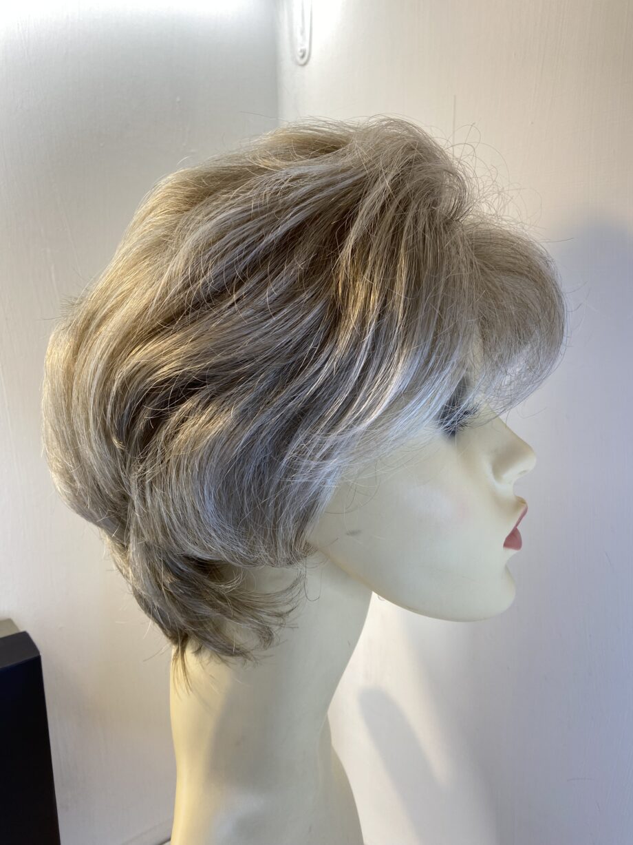 Blonde / grey beautiful natural image wig. Bgsw780