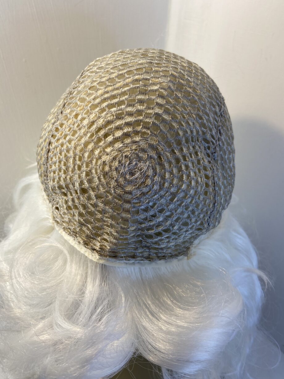 New long white silver long curly wig. Wlc608