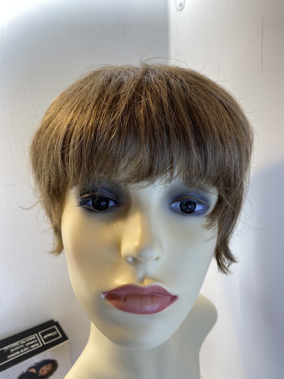 Short brown bear boxed wig. Bbrss482