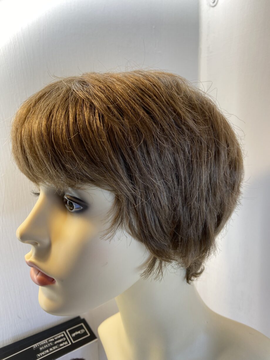 Short brown bear boxed wig. Bbrss482
