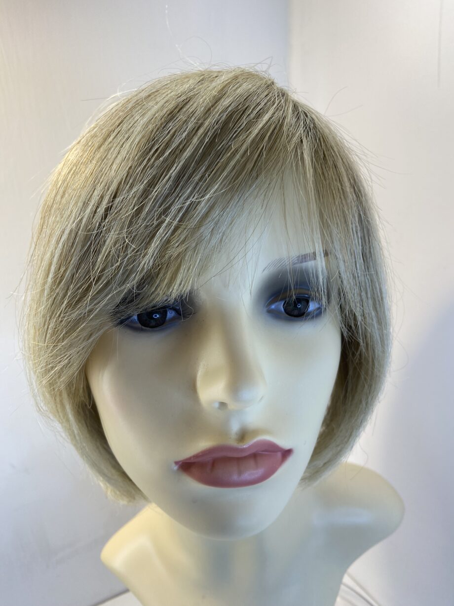 Blonde rooted soft cap beautiful wig. Blms812