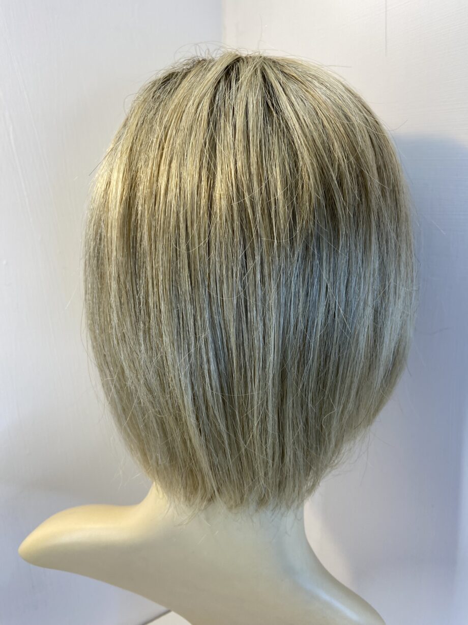 Blonde rooted soft cap beautiful wig. Blms812
