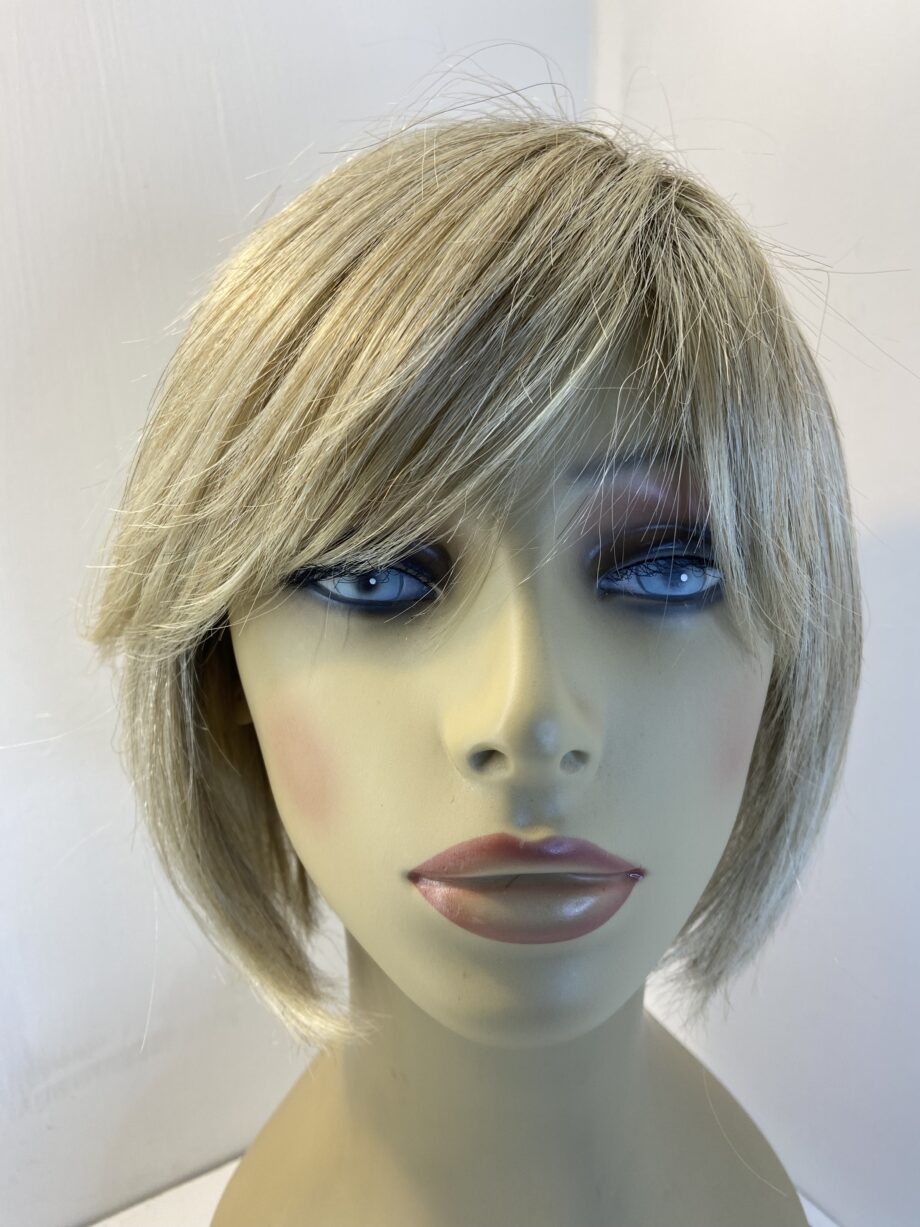 Soft cap rooted blonde wig. Blms813