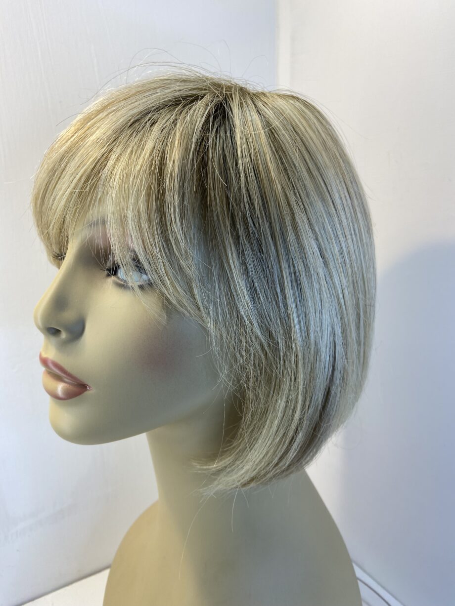 Soft cap rooted blonde wig. Blms813