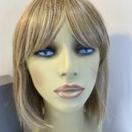 Blonde Raquel Welch wig. Bblms488