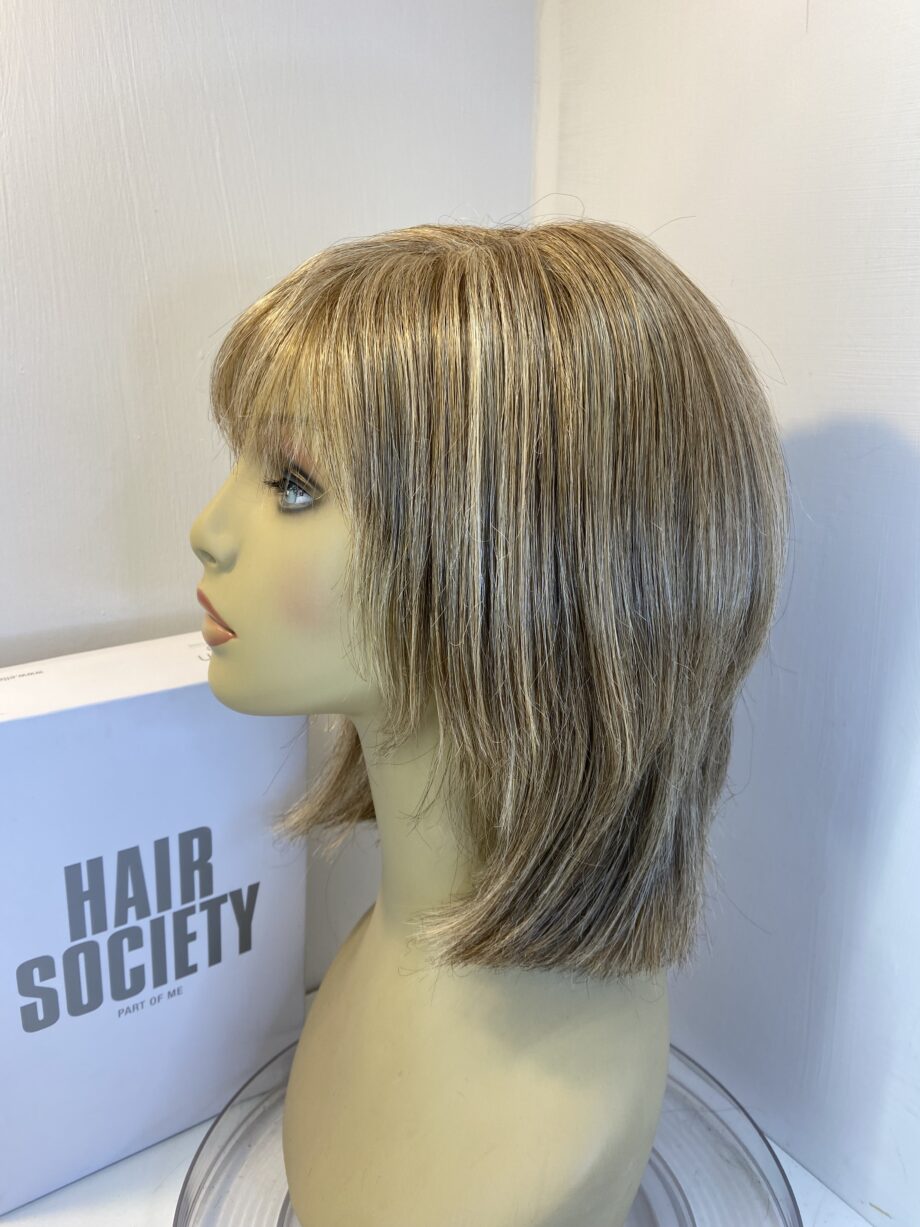 Beautiful blonde Ellen Wille wig. Bblls489
