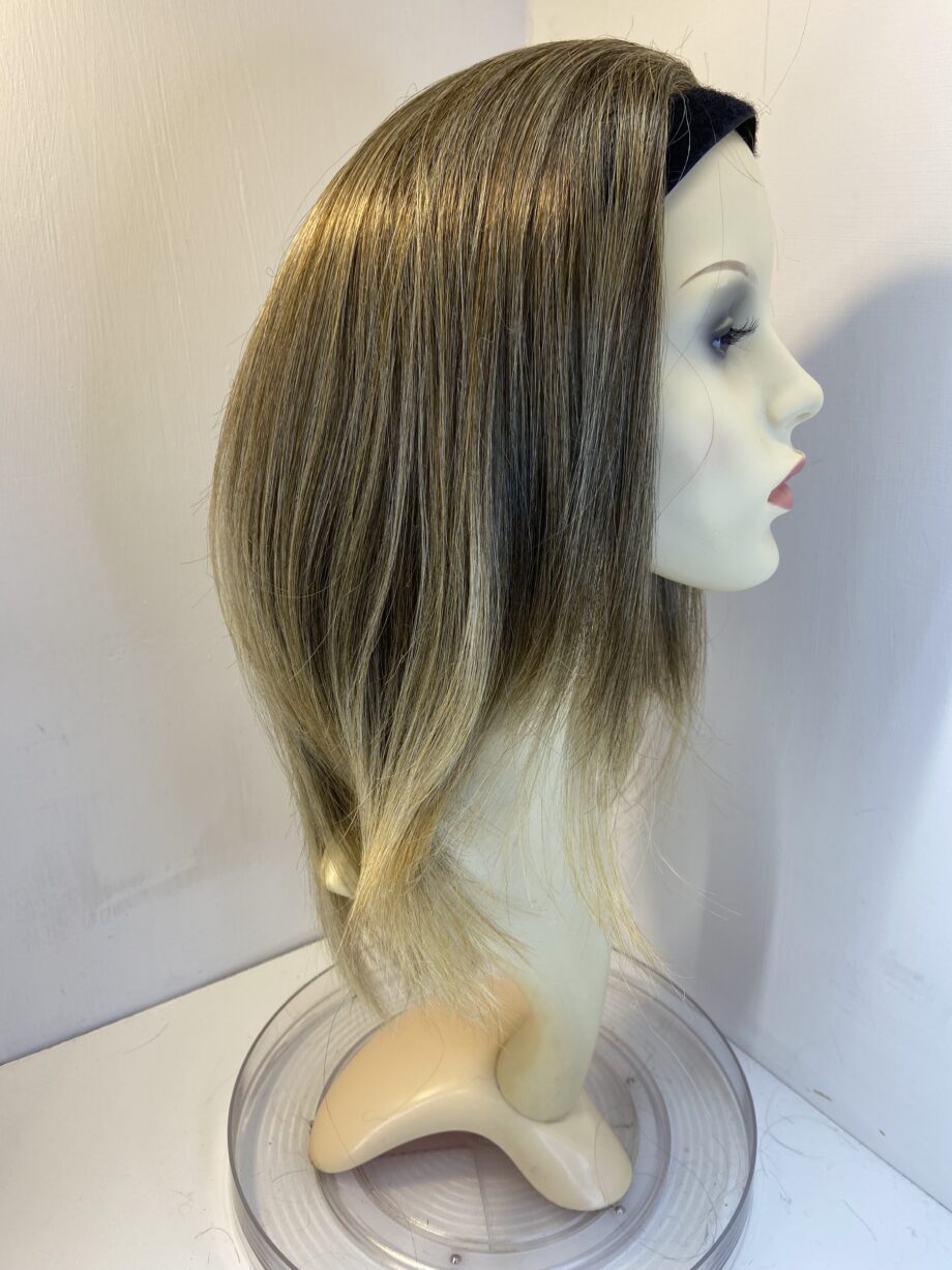 Slinky long blonde hair piece. Blls513