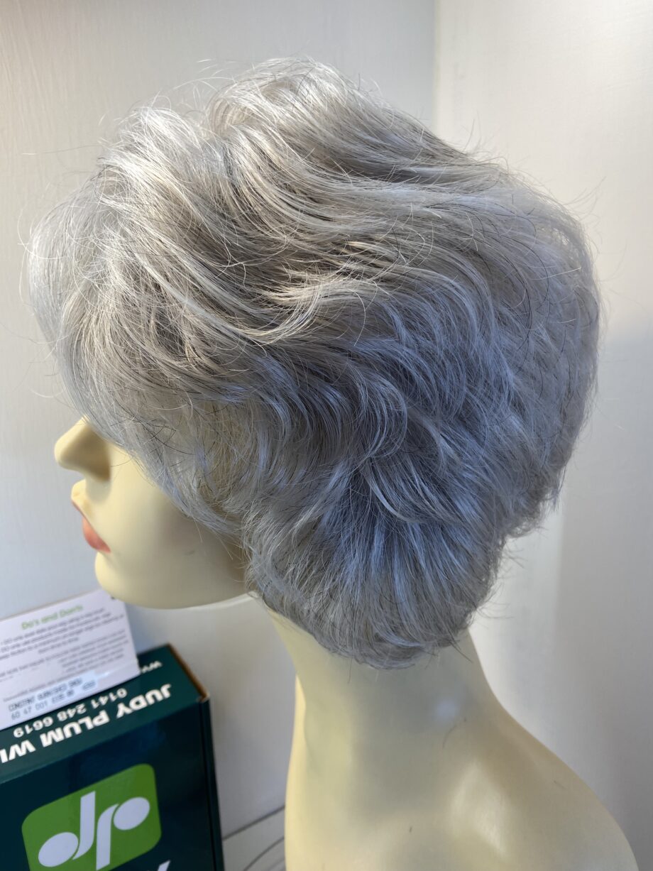 New burnished snow wig. Bgsw492