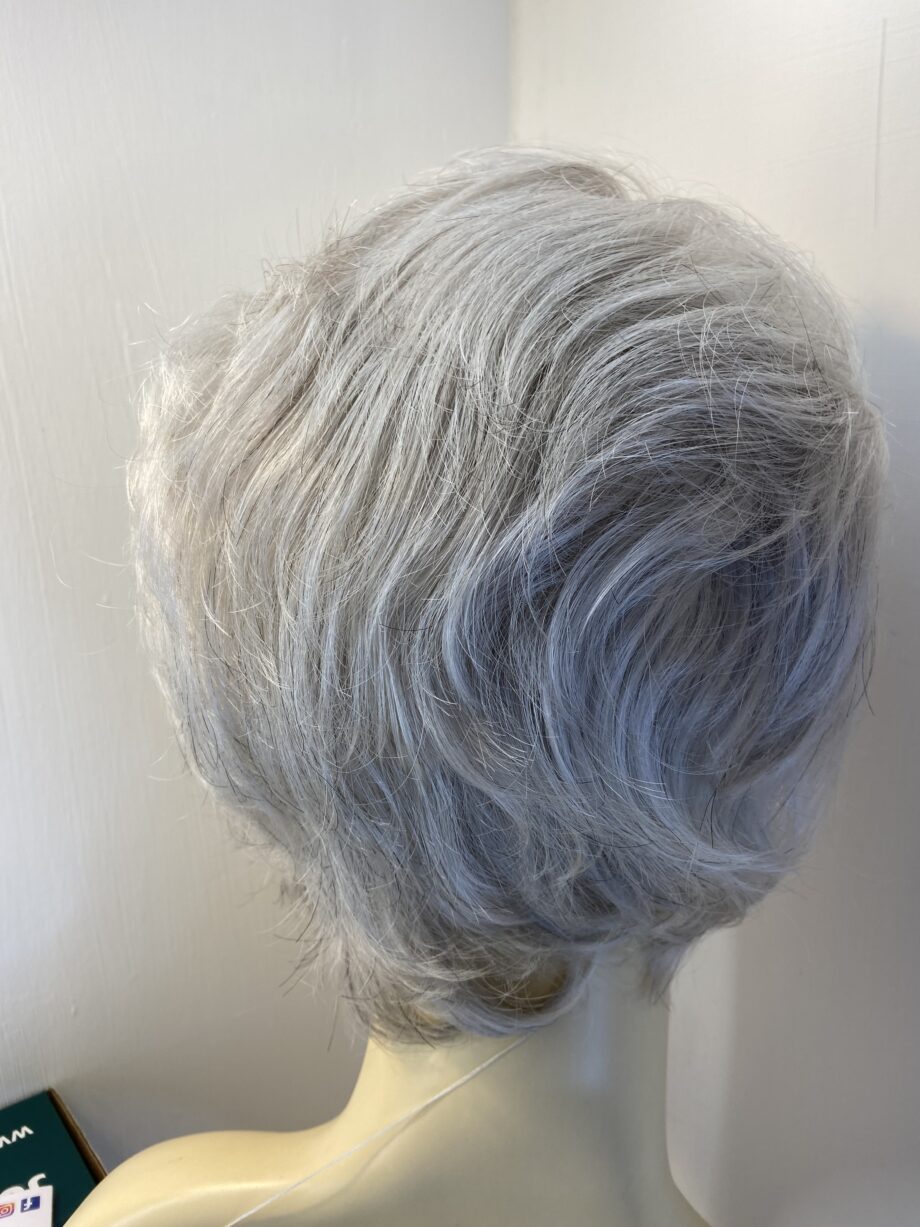 New burnished snow wig. Bgsw492