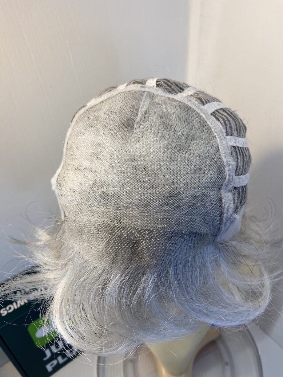 New burnished snow wig. Bgsw492