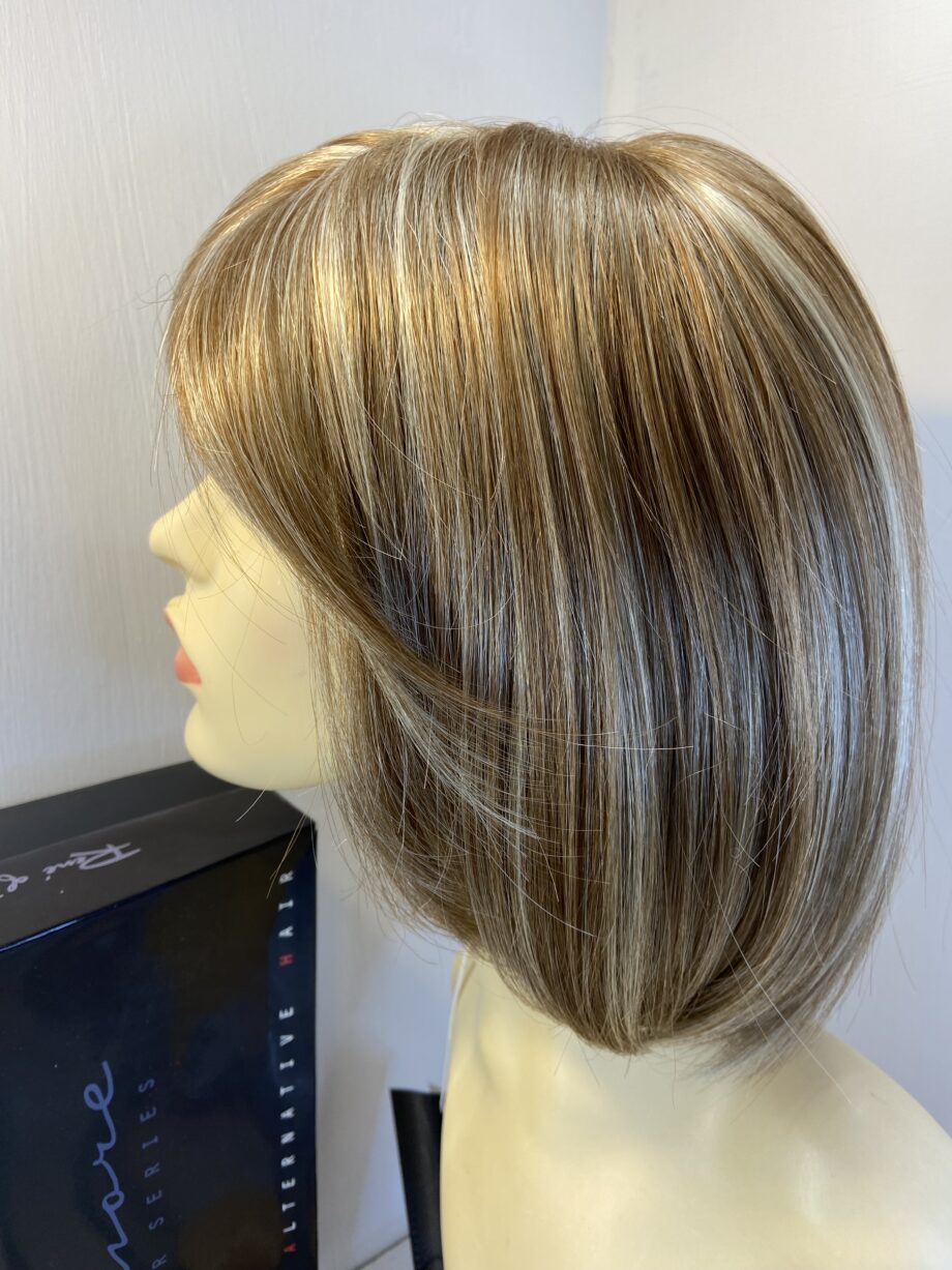 New blonde wig. Bbllm497