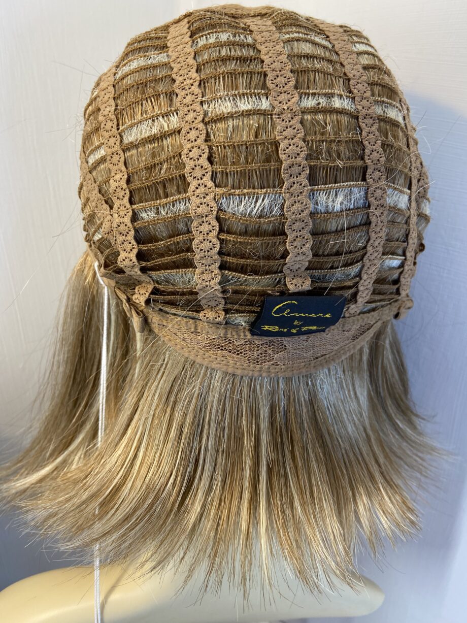 New blonde wig. Bbllm497