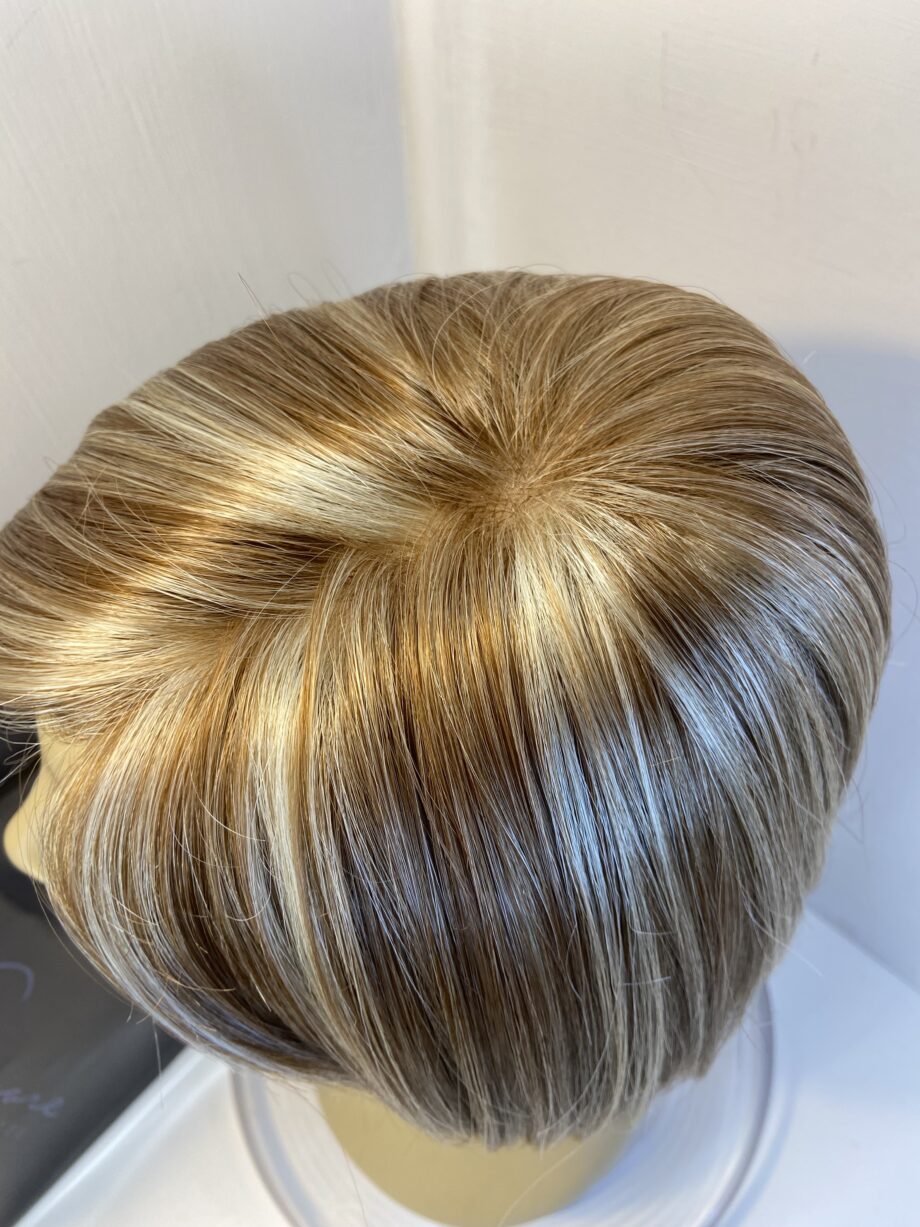New blonde wig. Bblms496
