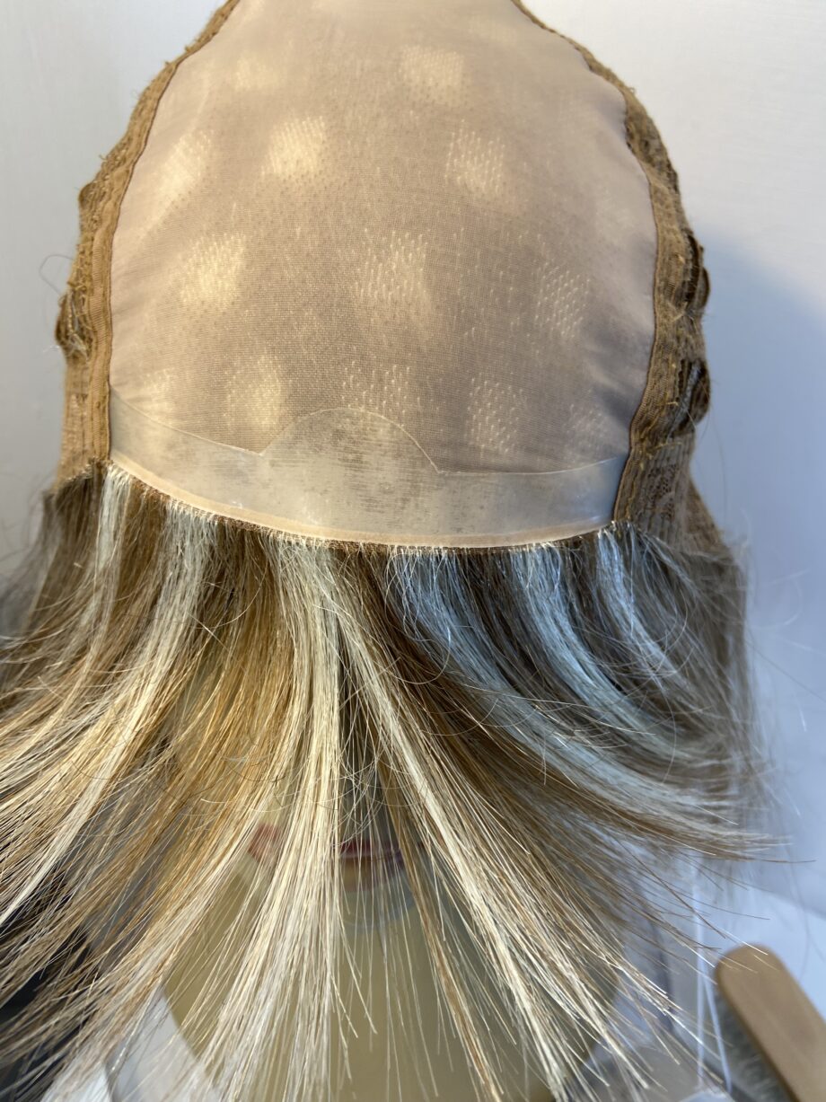 New blonde wig. Bblms496