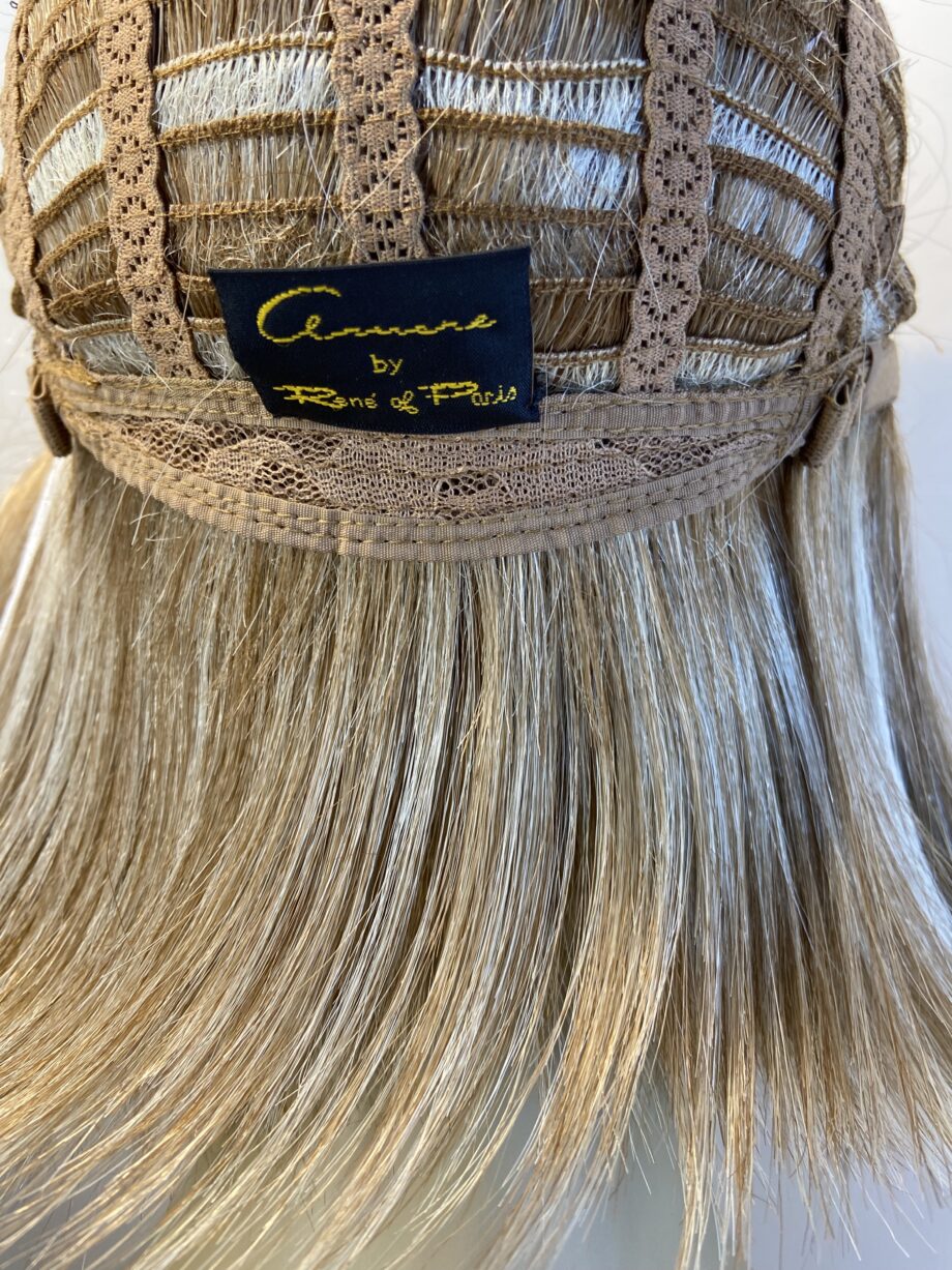 New blonde wig. Bblms496