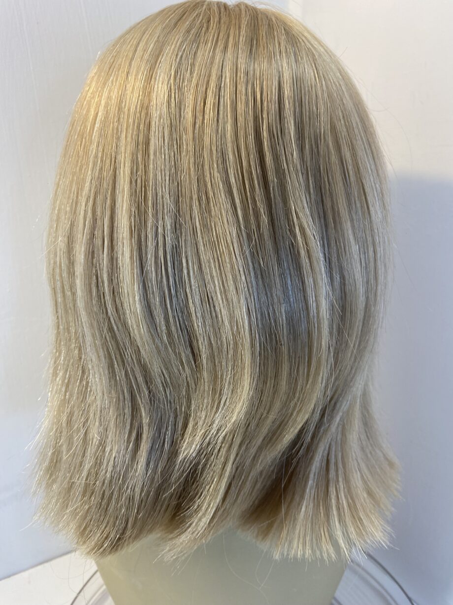 Blonde human hair wig. Boms517
