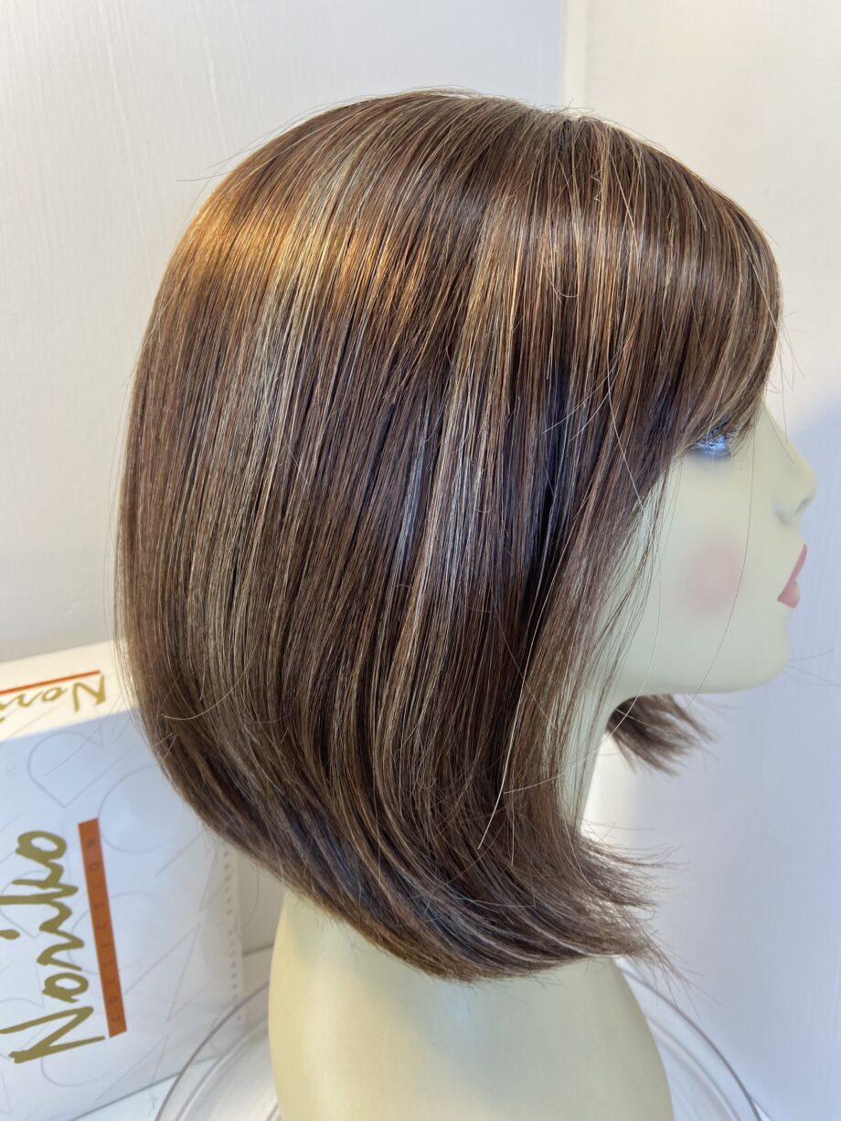 Stunning Shiny brown wig. Bbrms503