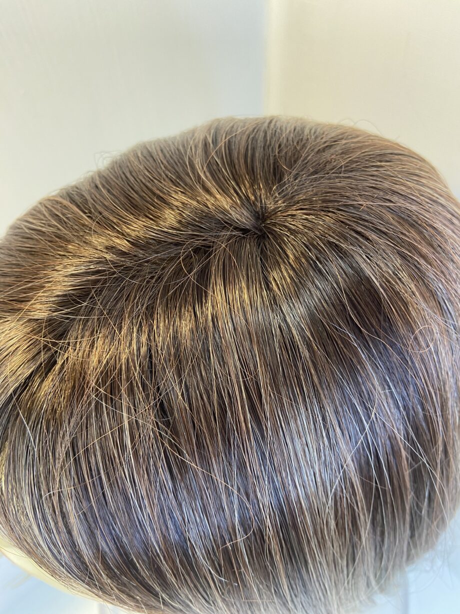 Stunning Shiny brown wig. Bbrms503