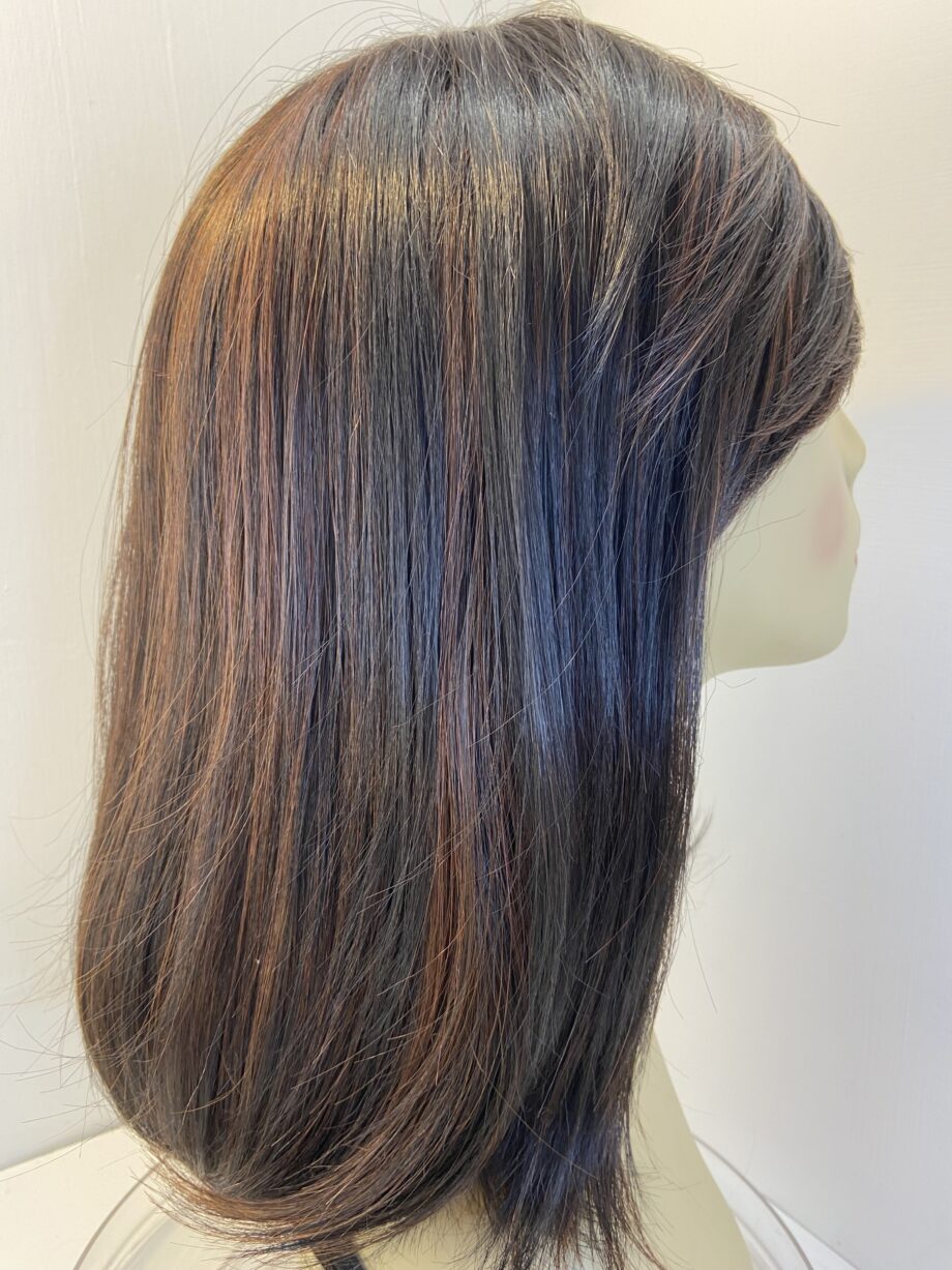 Stunning shiny brown long wig. Bbrlm493