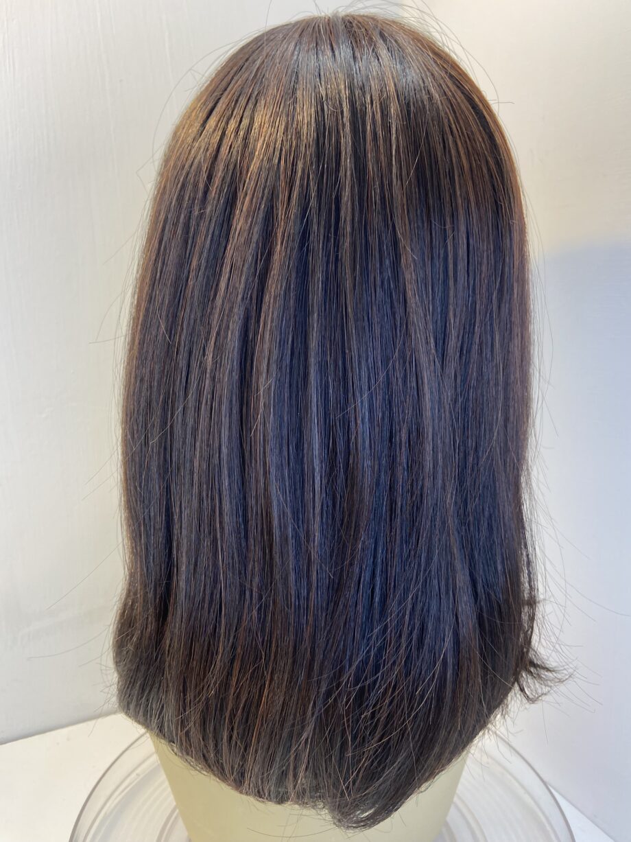 Stunning shiny brown long wig. Bbrlm493