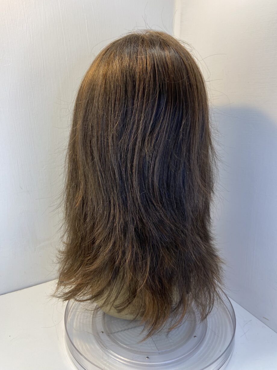 Long brown wig. Brls814