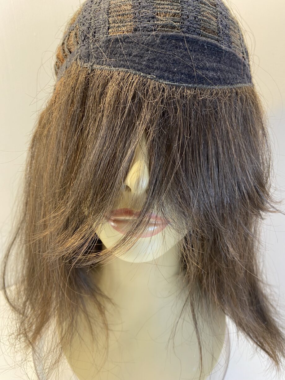 Long brown wig. Brls814