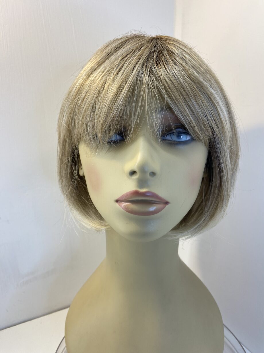 Blonde rooted designer blonde bob. Blms816