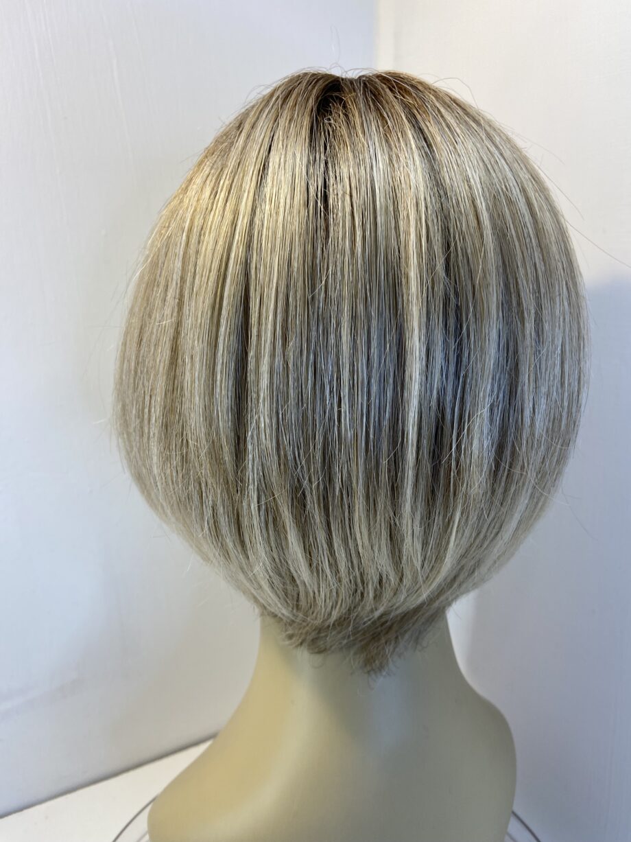 Blonde rooted designer blonde bob. Blms816
