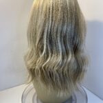 Beautiful blonde rooted long wig. Bllw519