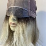 Beautiful blonde rooted long wig. Bllw519