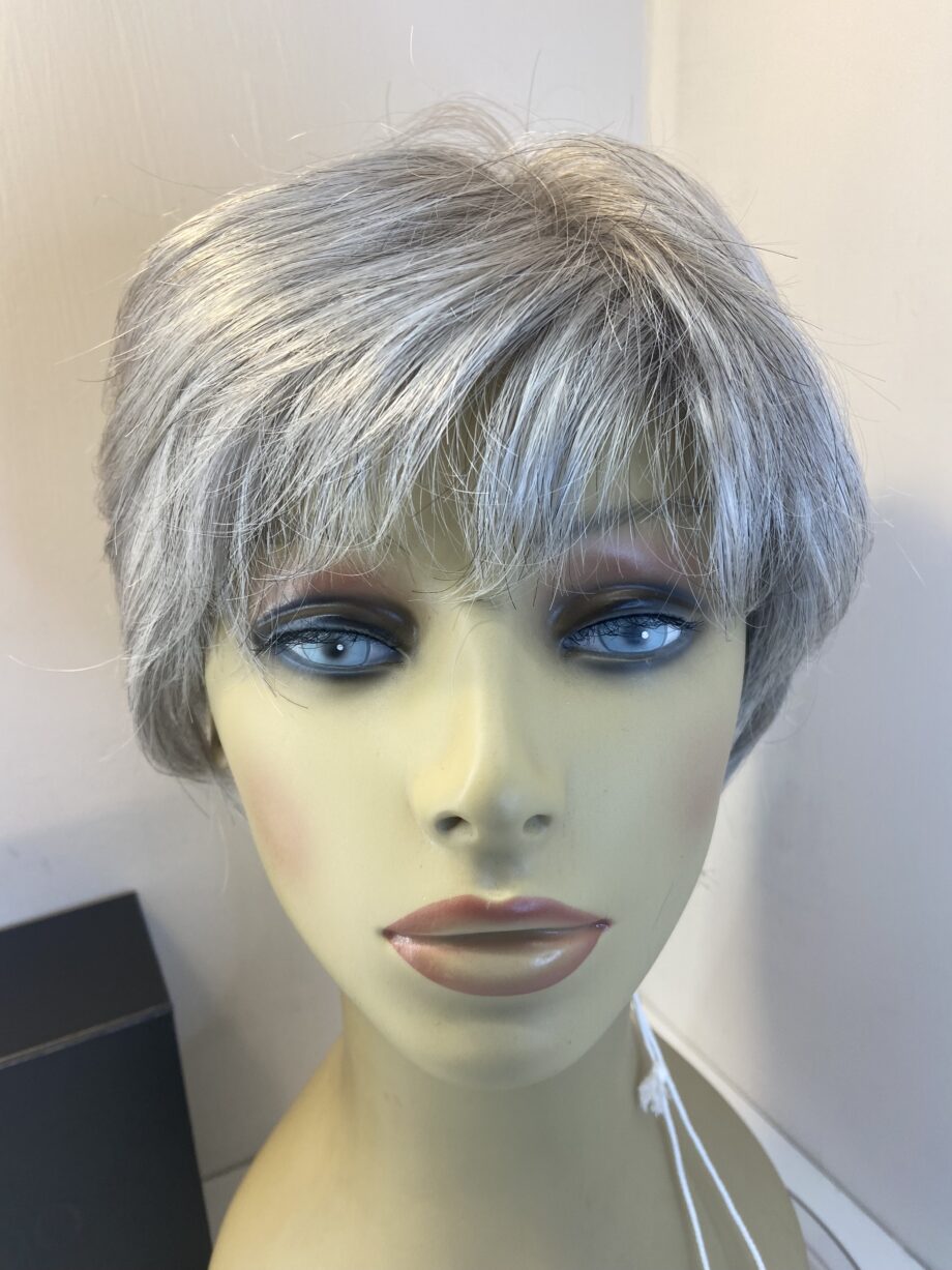New silver grey Sentoo premium wig. Bgss495